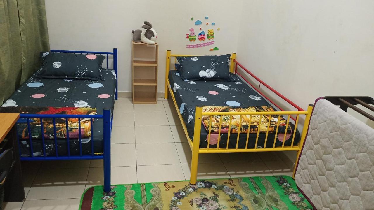 Illa Bella Homestay Jasin Bagian luar foto