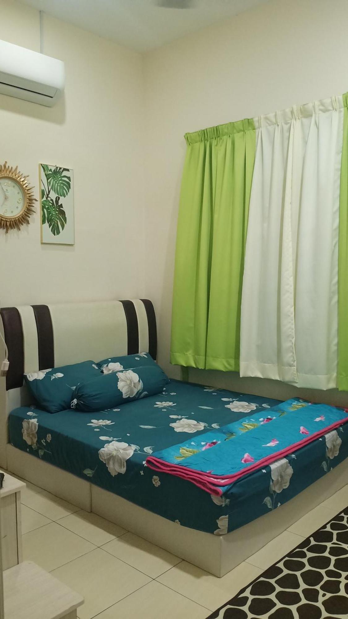Illa Bella Homestay Jasin Bagian luar foto